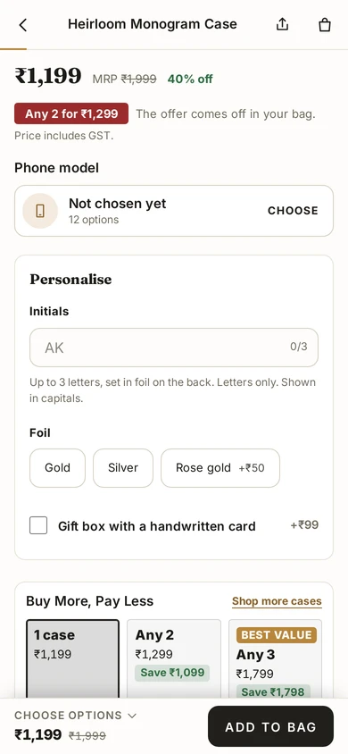 A product asking for initials, a foil and a gift box, each with its price, on Kosha, a demo store on Mercayo.